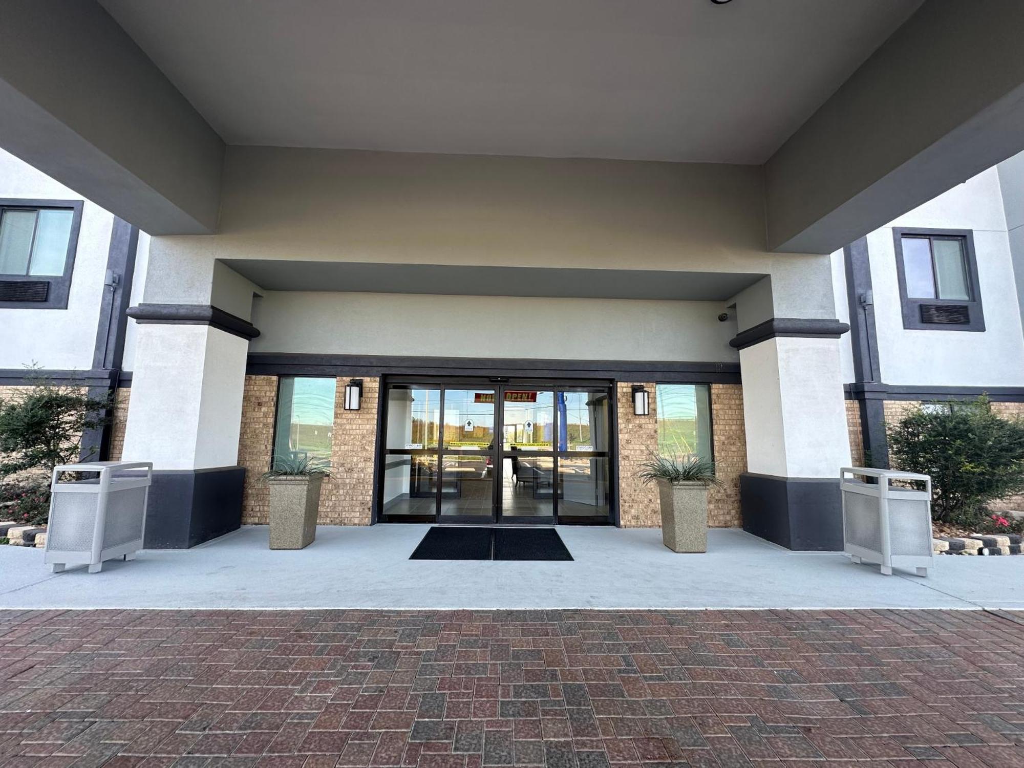 Best Western Plus Schulenburg Inn & Suites Экстерьер фото